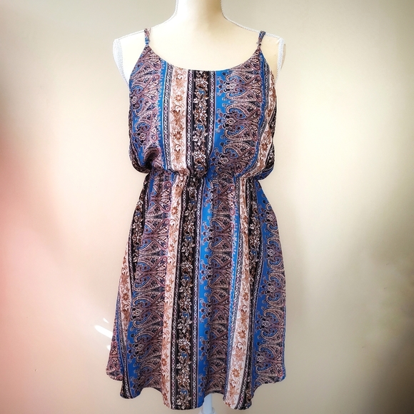 Everly Dress - Size Medium - Picture 3 of 8